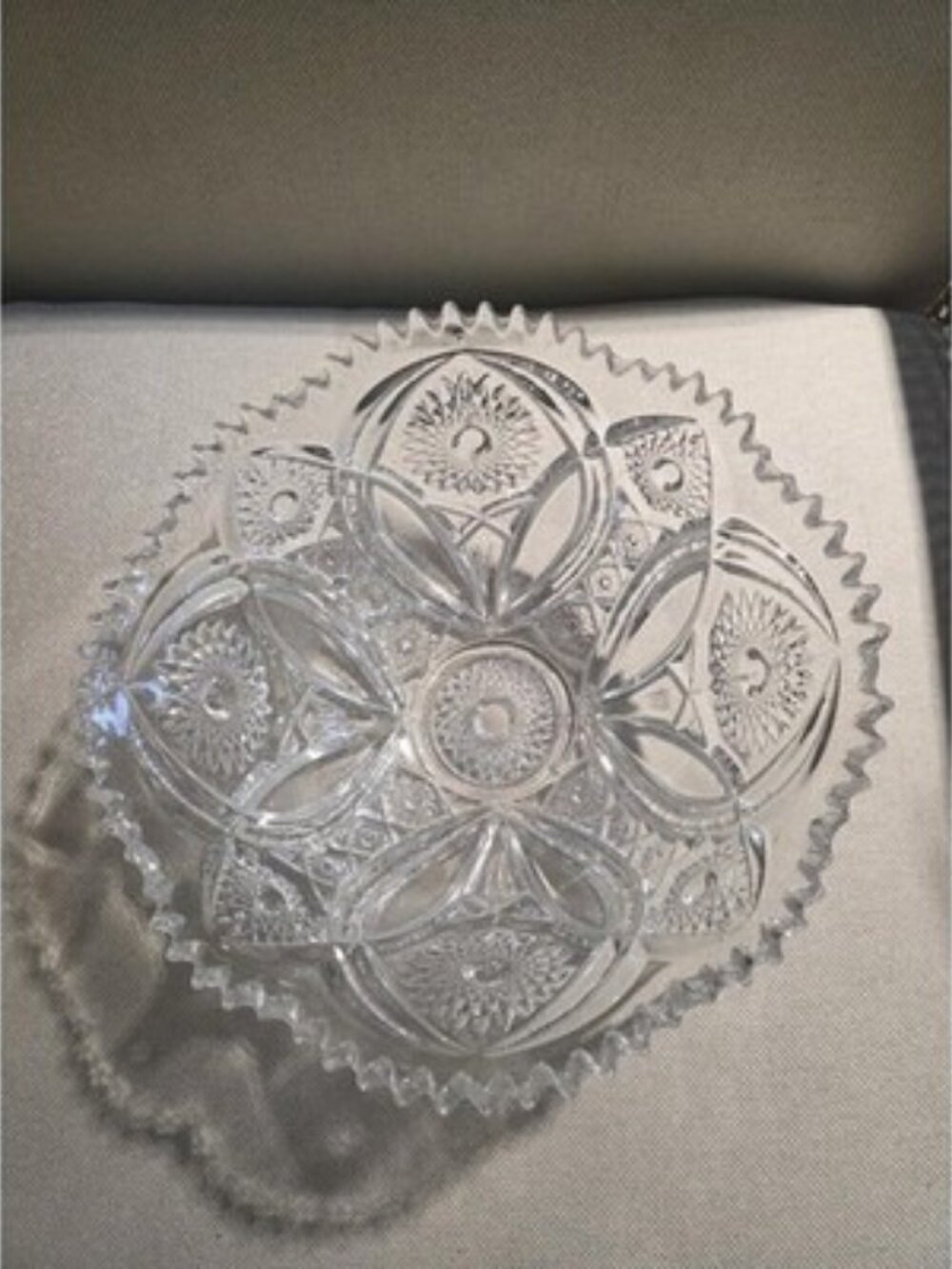 VTG Manganese Clear Glass Bowl Starburst UV Glow 365nm AS-IS Chipped/Read - Picture 4 of 8